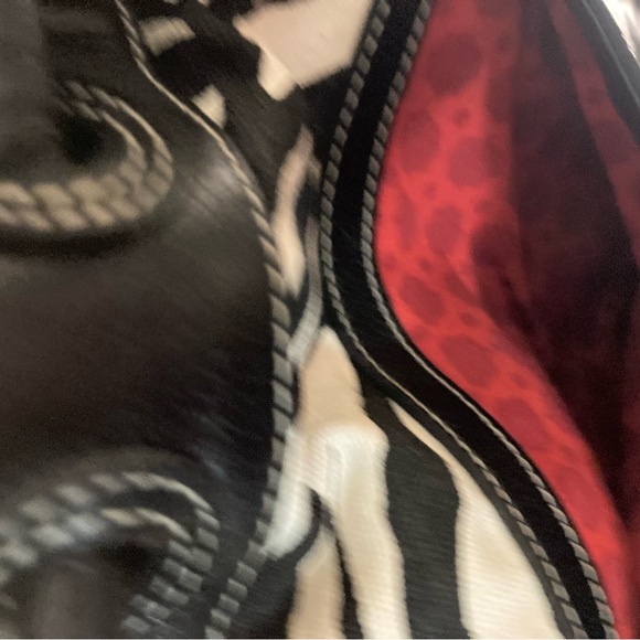 Brighton zebra pattern with red flowers shoulder bag E177306 - Picture 6 of 8